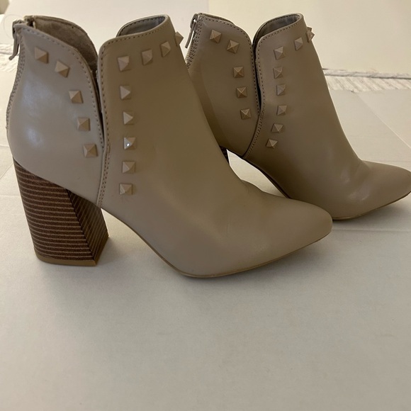 maria Shoes - Chic Studded Taupe Ankle Booties